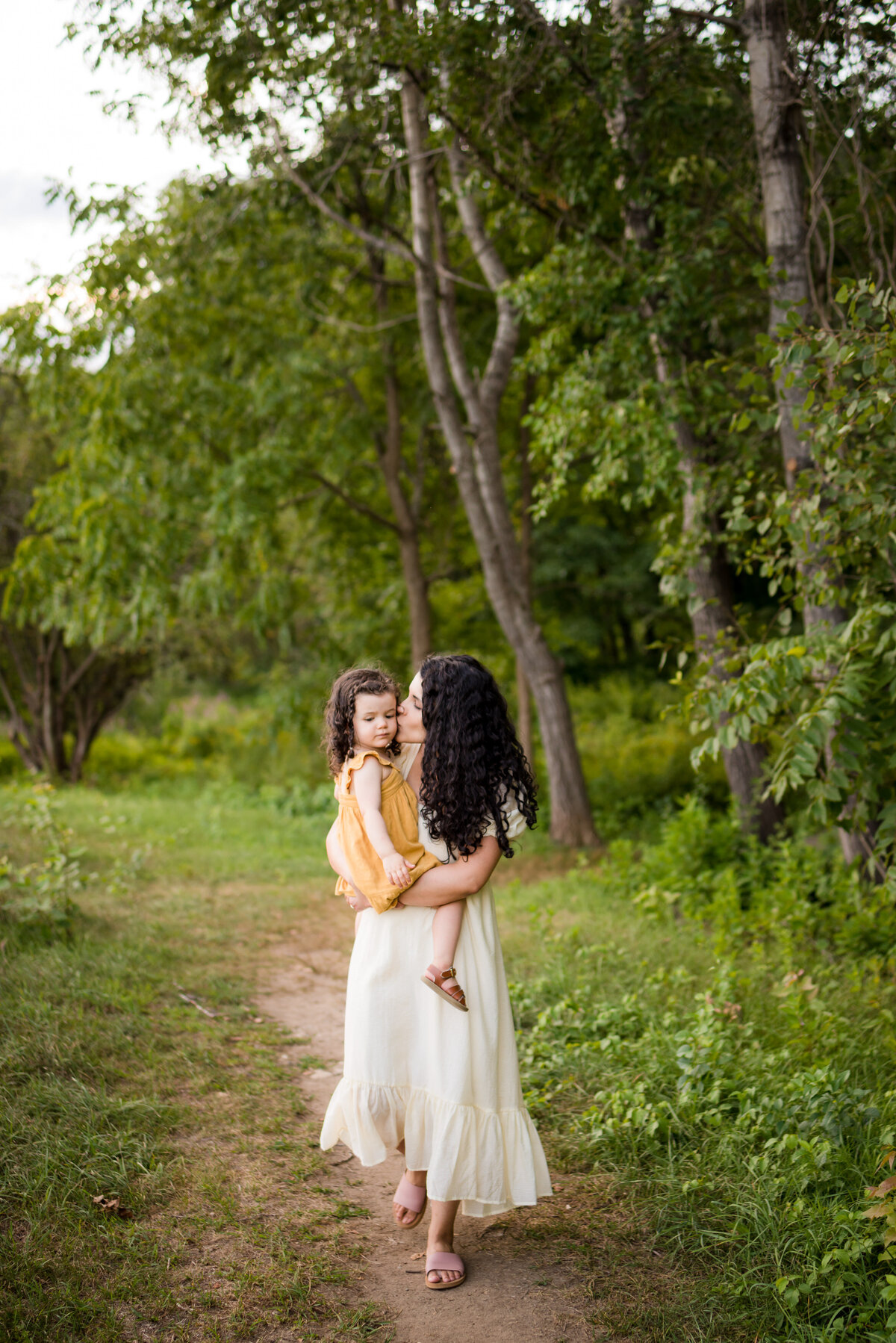 Boston-family-photographer-bella-wang-photography-Lifestyle-session-outdoor-wildflower-94