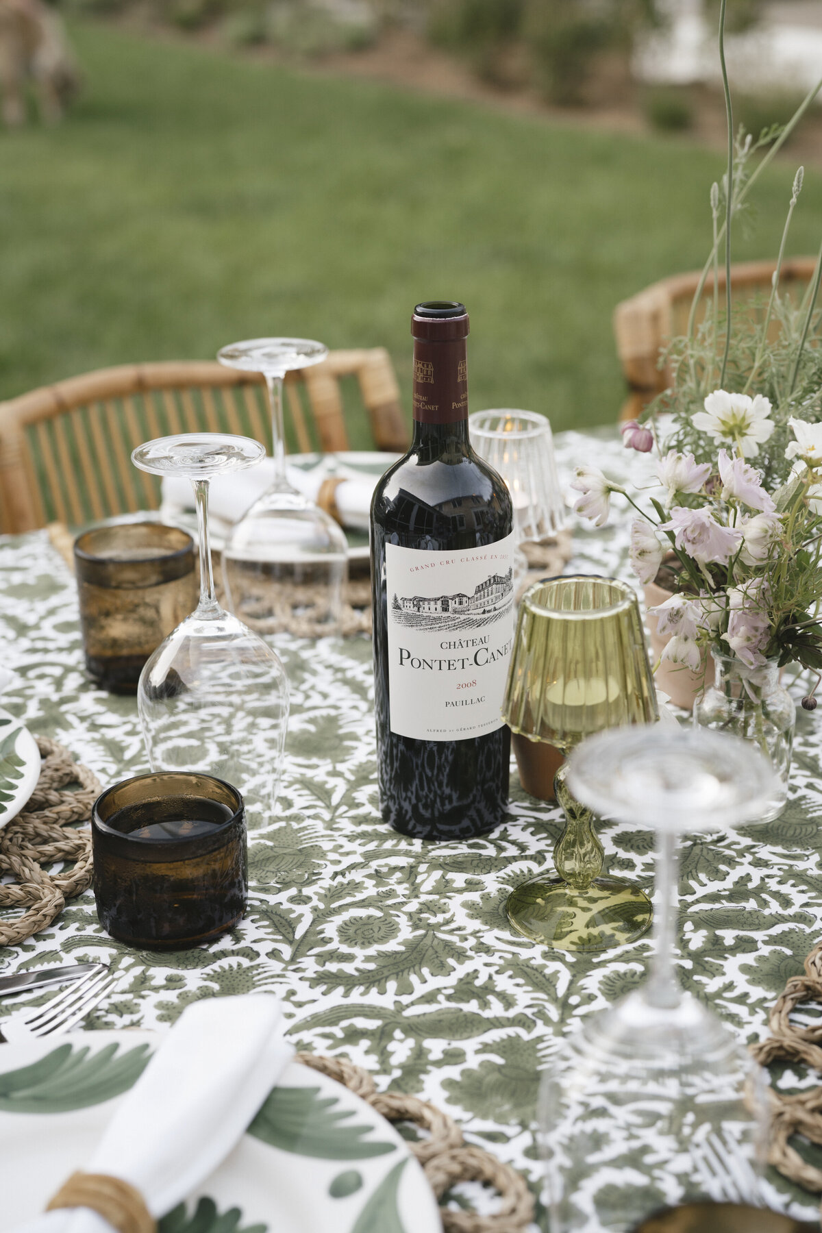 Marthas-vineyard-wedding-planner-kg-events-design-luxury-destination-weddings-private-events-corporate-events-edgartown-ma-event-designer-outdoor-tented-wedding-reception-island-wedding-vogue-wedding-pohogonot-163
