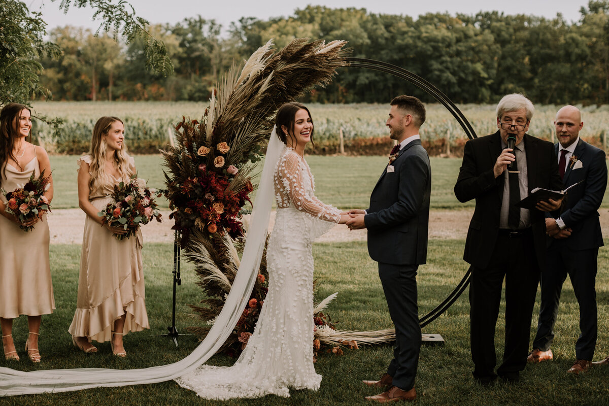 jaimie-scott-wedding-fall-autumn-chateau-des-charmes-niagara-23