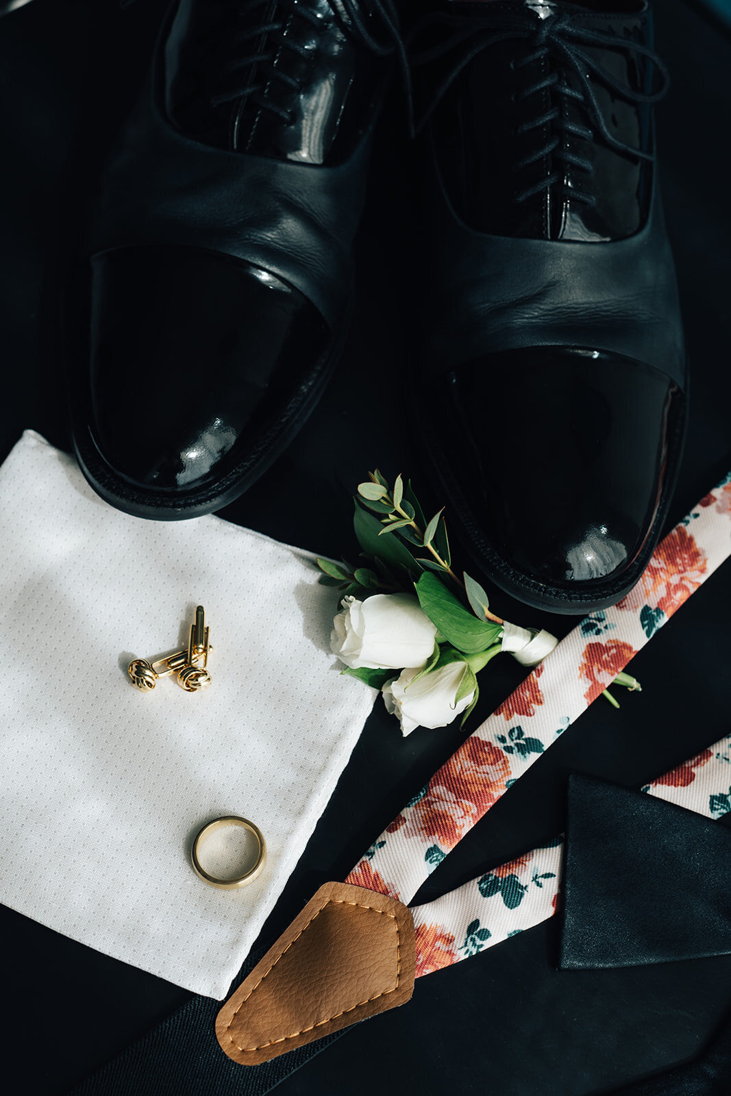 GROOM_GETTING_READY_2_websize