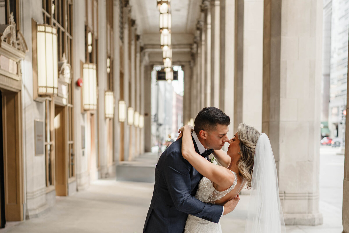 Love Around The City-186
