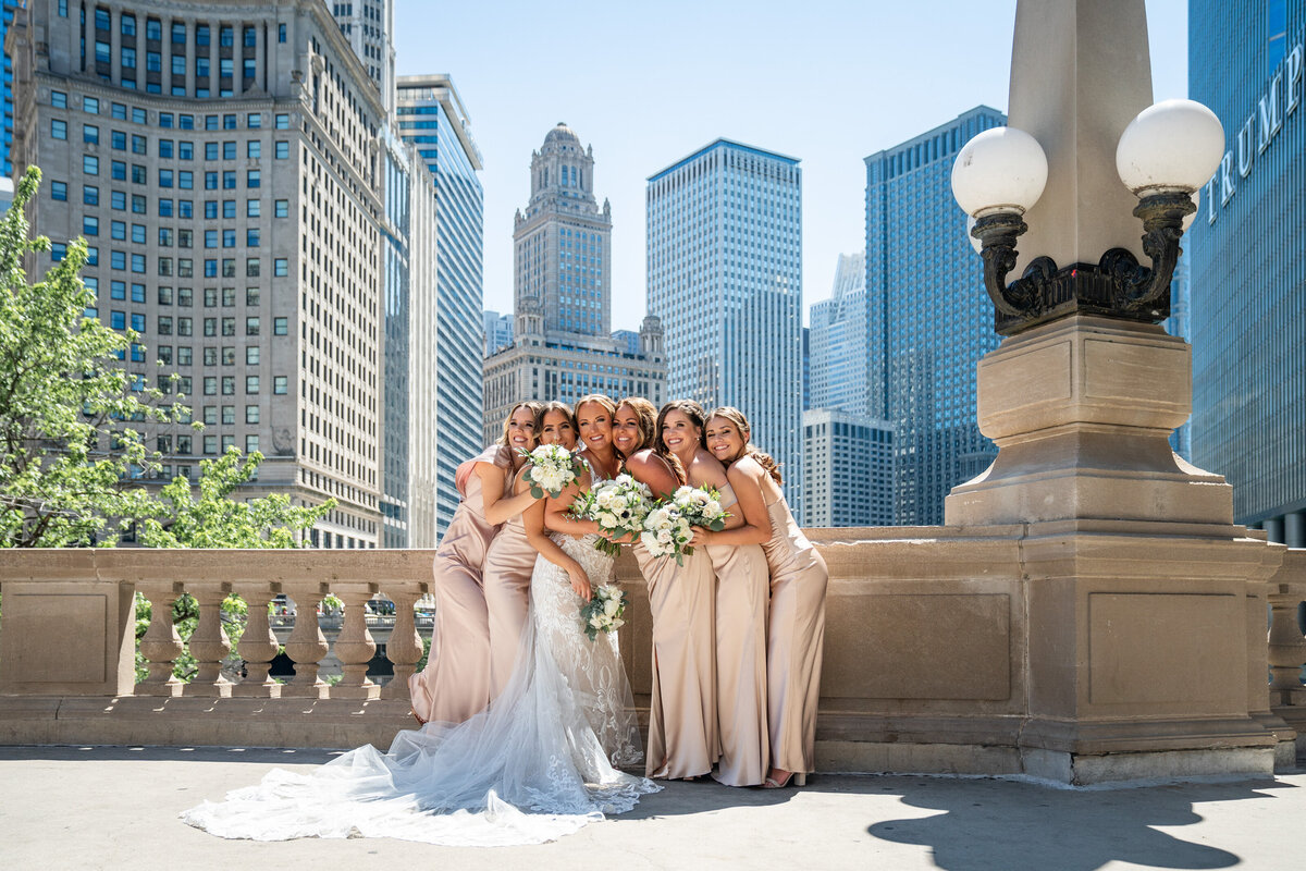 31Intercontinental-Chicago-Hotel-Wedding-Photos-Lauren-Ashlely-Studios