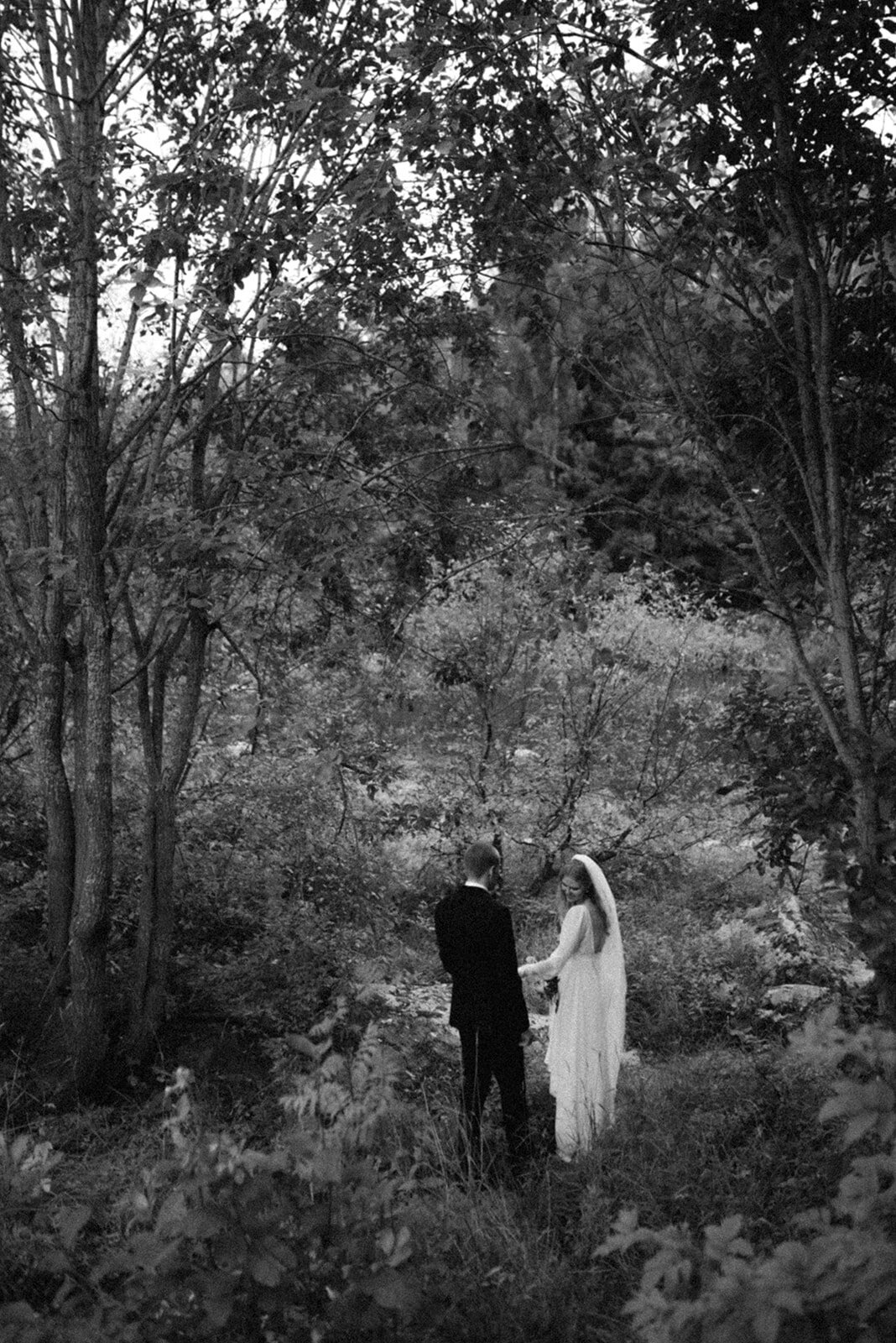 Wedding photo of an Intimate and romantic wedding  photography session in Porvoo by photographer Hannika Gabrielsson