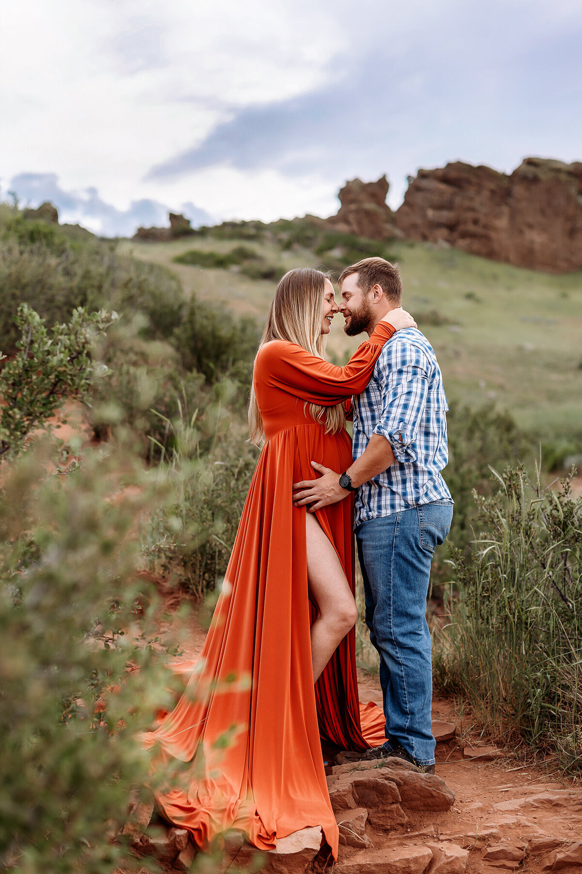 devils-backbone-maternity-photos