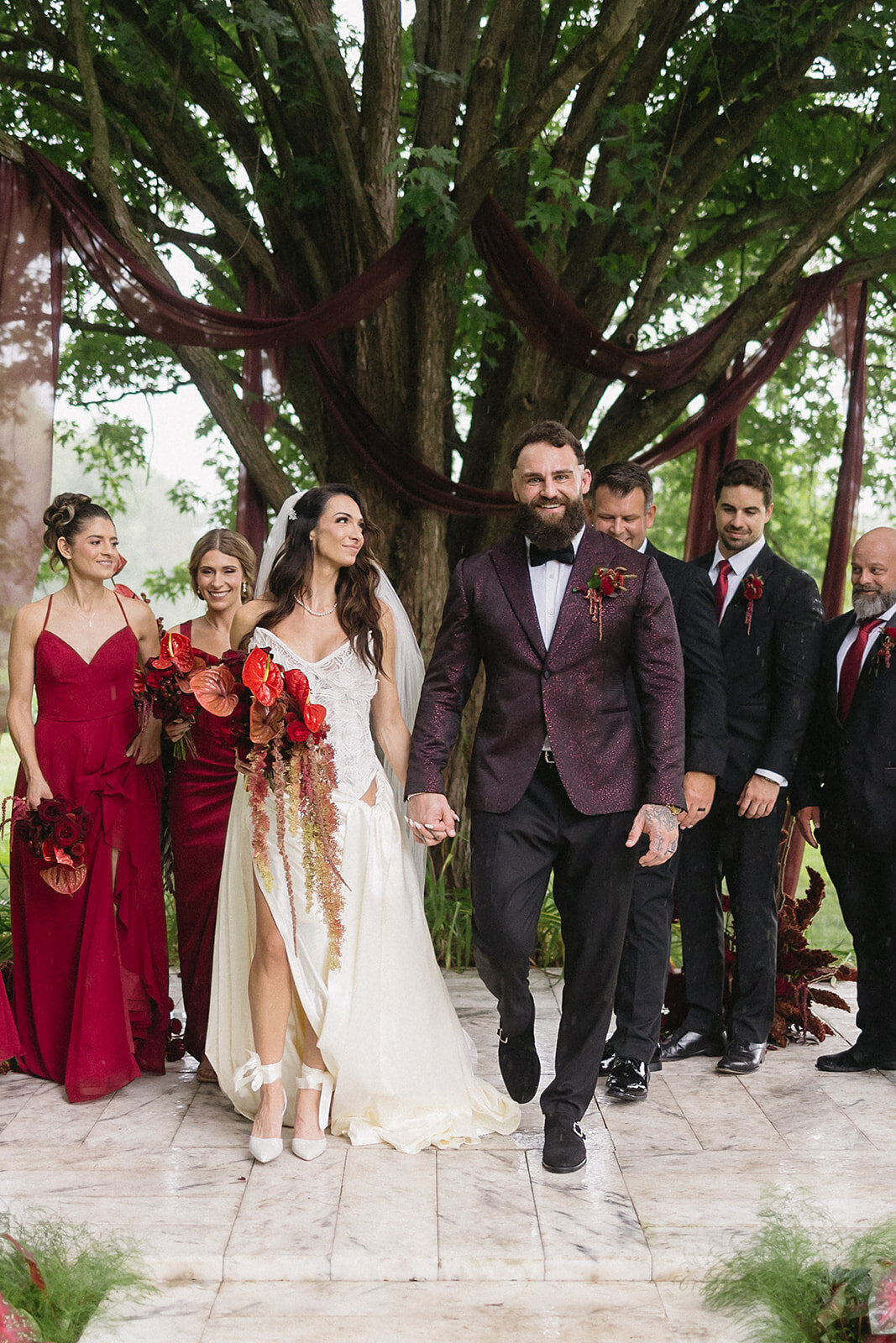 wedding-party-under-tree-michigan-2
