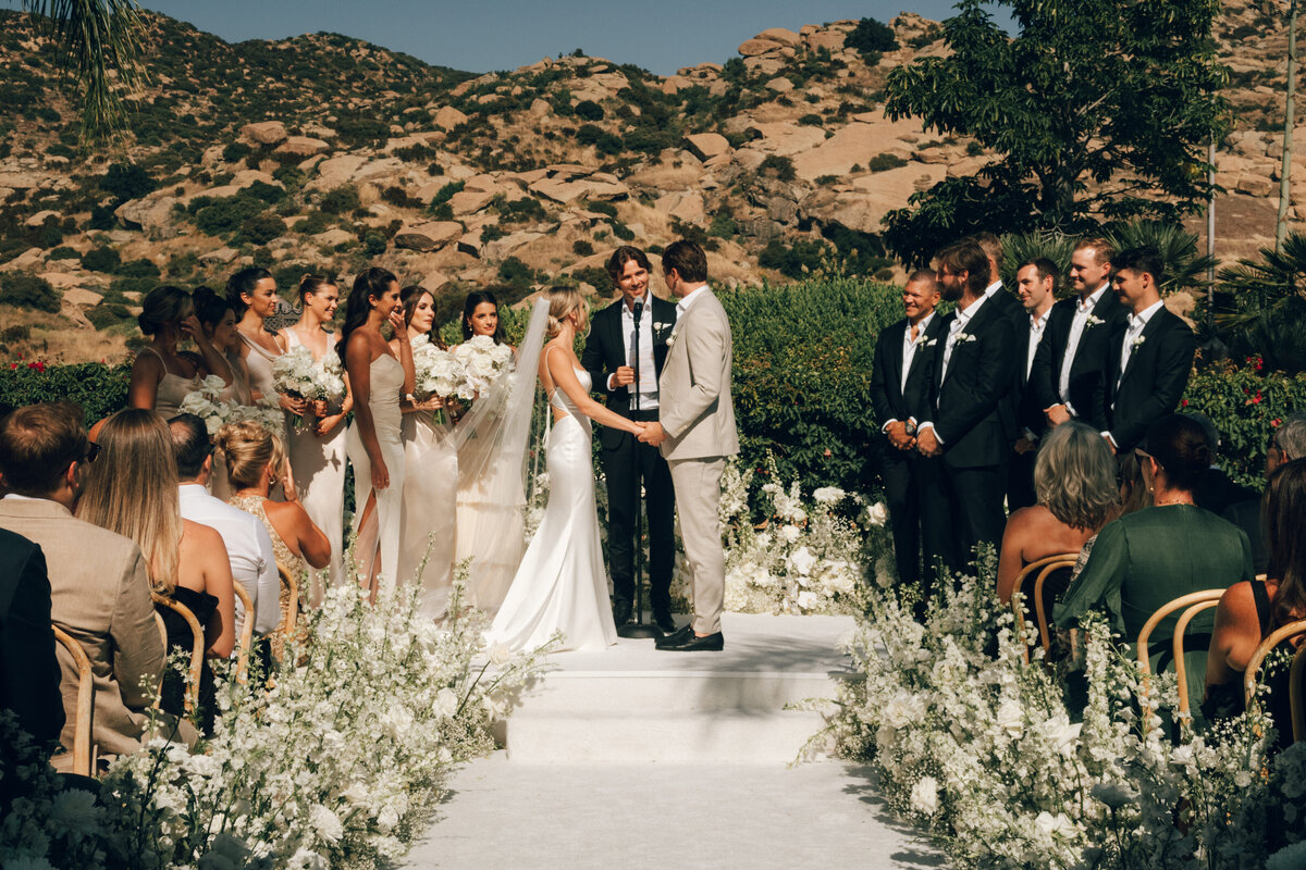 hummingbird-nest-ranch-california-elegant-luxury-wedding-5