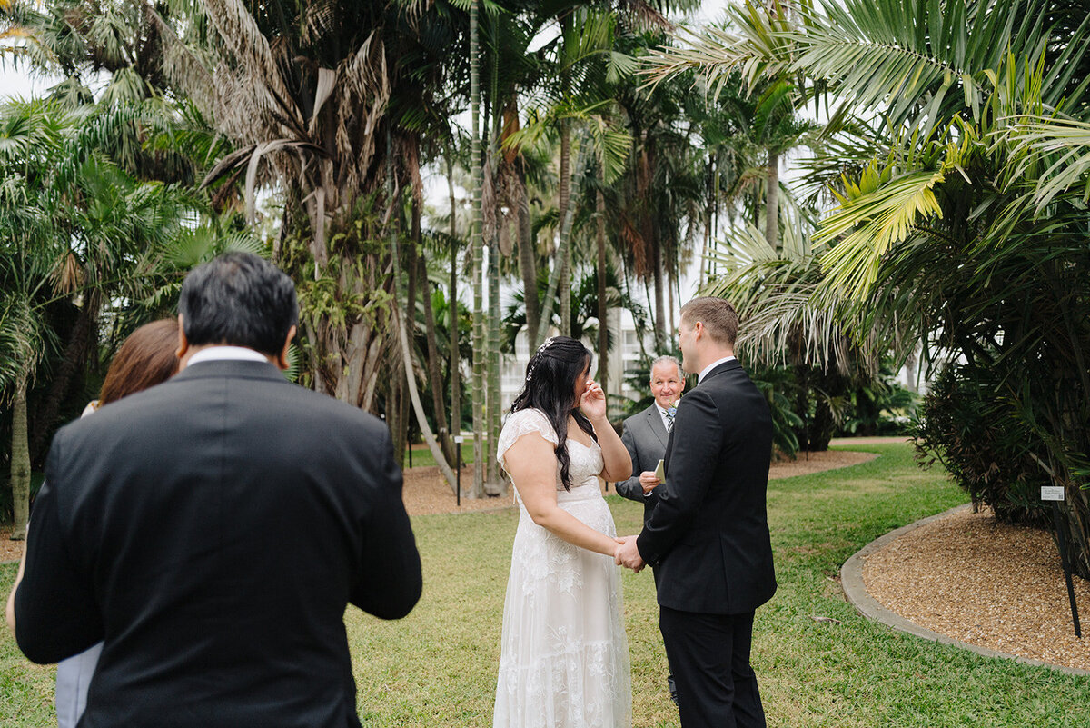 mcneile-photo-elope-tampa-chantilly-chic-celebrations-gizella-kopsick-park-12
