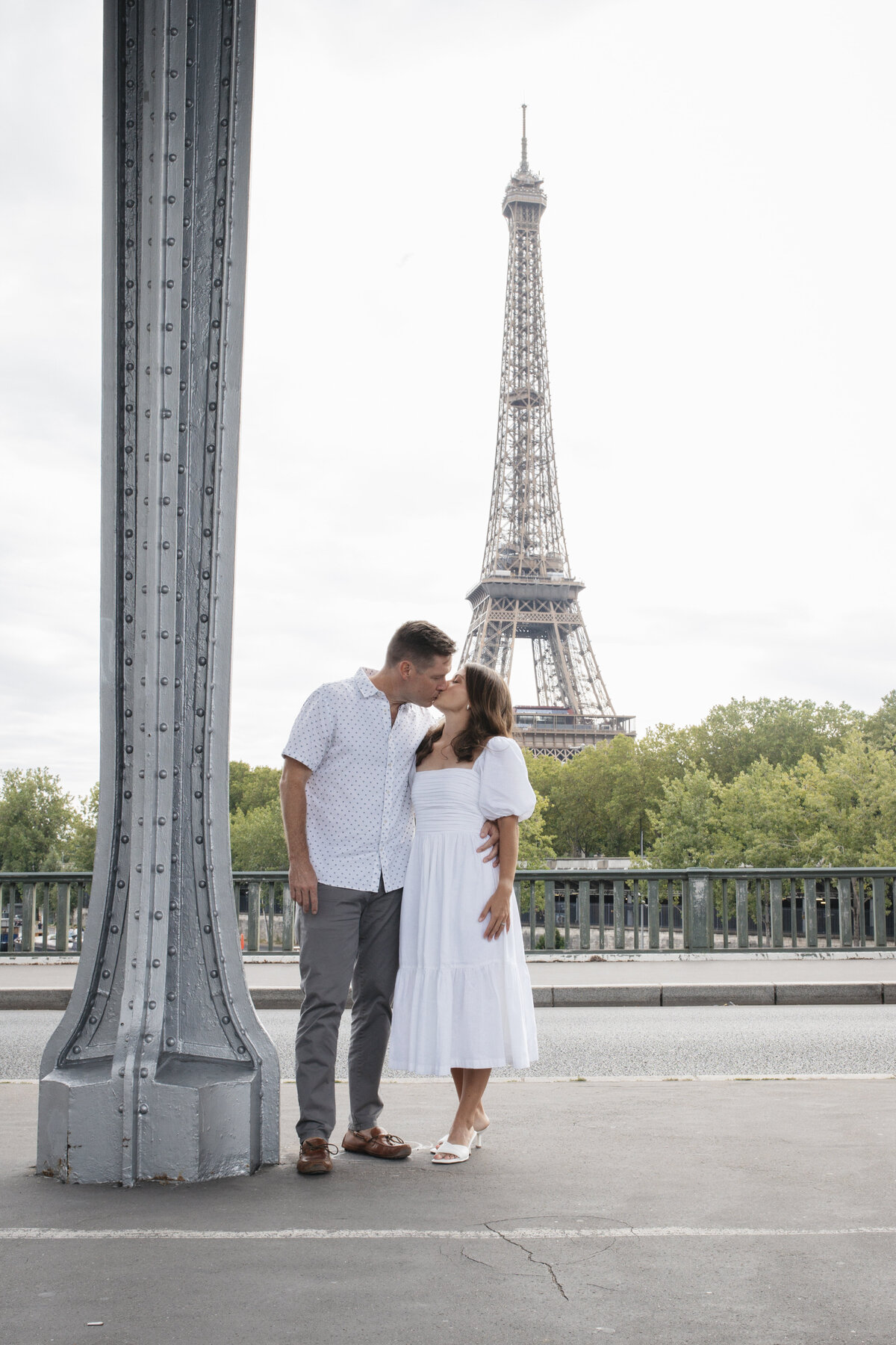 Eiffel Tower Family Photoshoot