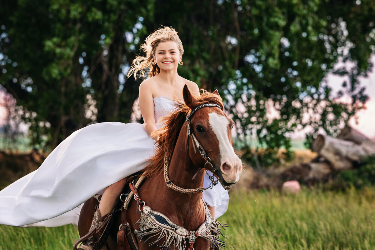 J_girlandhorse-(12 of 13)