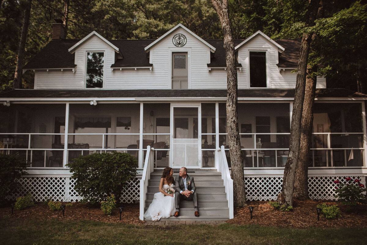 shawano-stubborn-brothers-brewery-wedding-nikki-n-photography-310