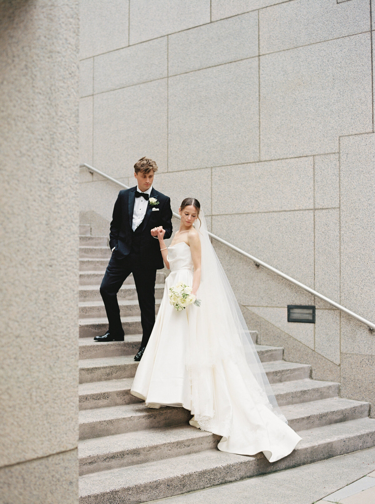 best-seattle-wedding-photographers-the-tenneys-at-washington-athletic-club-21