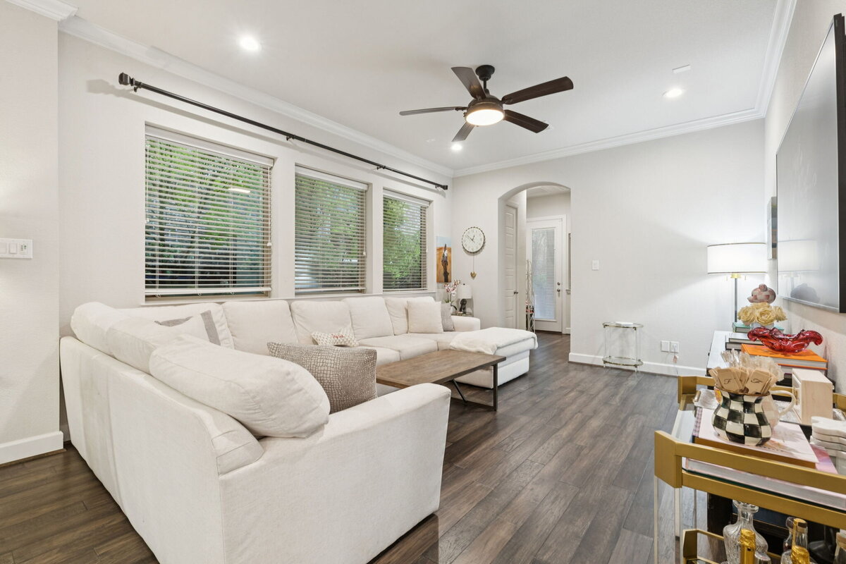 12-8643Thorbrush_012