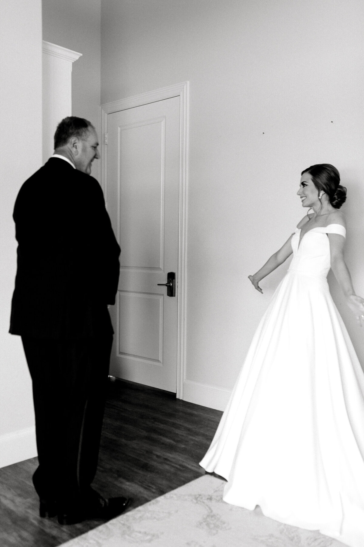 Lexi Broughton & Garrett Greer Wedding at Dove Ridge Vineyards | Sami Kathryn Photography | Dallas Wedding Photography-47