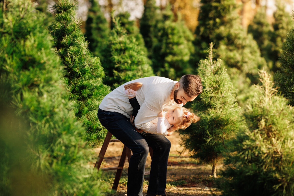 NWA family photographer, Northwest Arkansas best family photography, family portraits near me, professional family photos, family photography packages