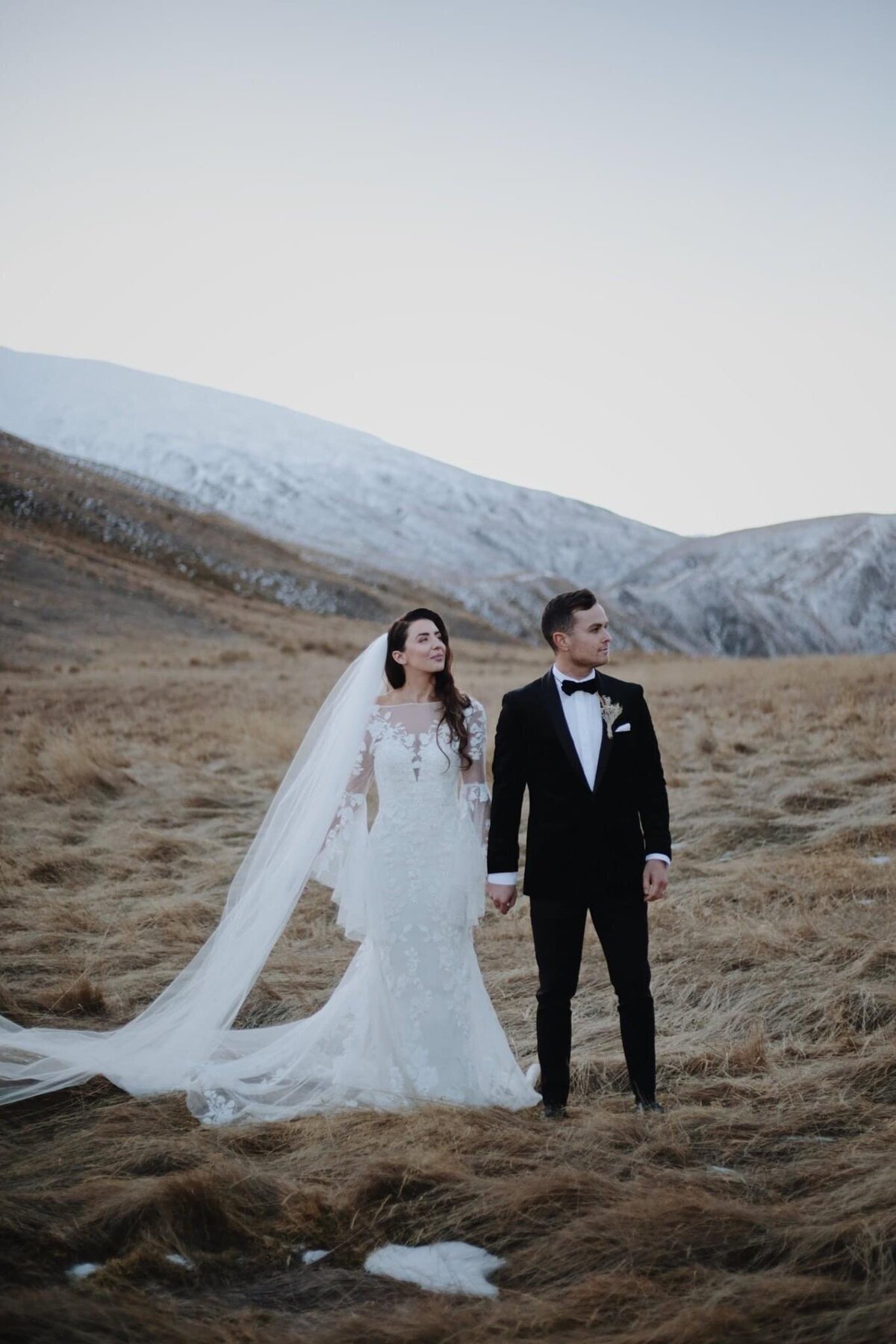 brideandgroom-elopement-field-newzealand-wedding