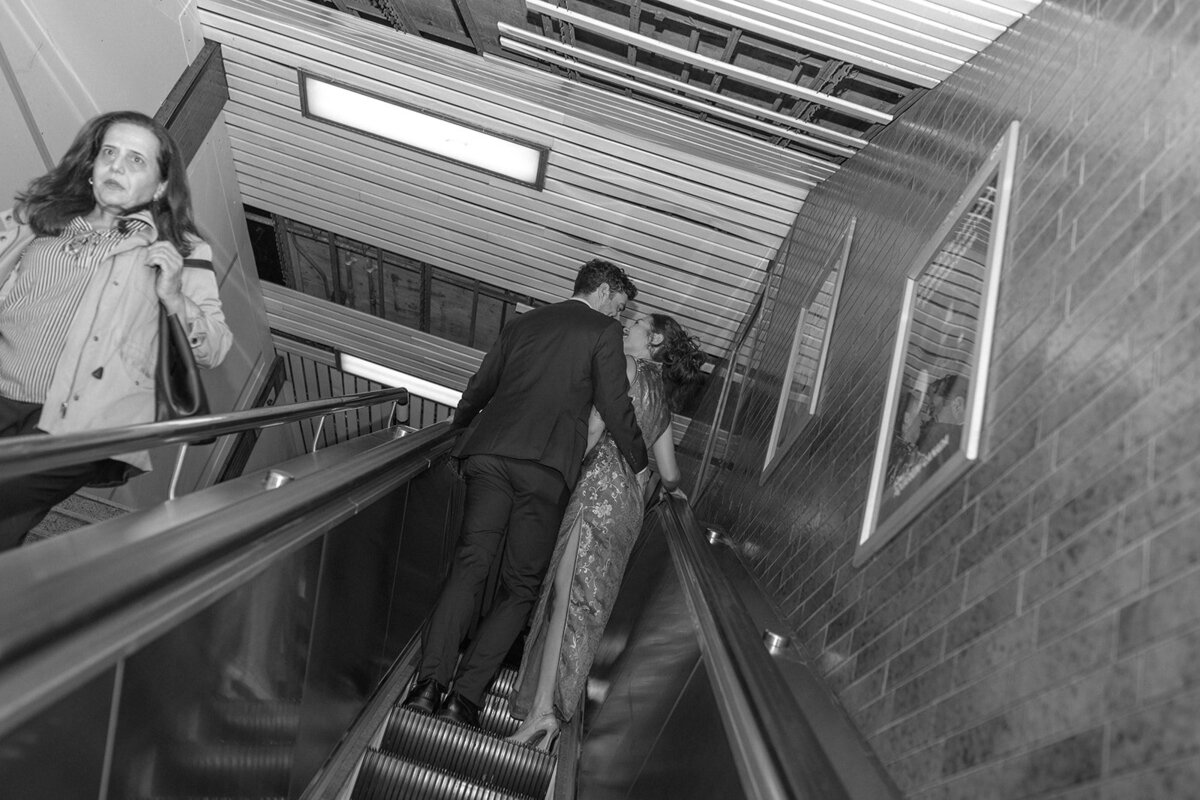 toronto-city-elopement-city-hall-ttc-subway-sugar-beach-fun-romantic-sumer-wedding-2804