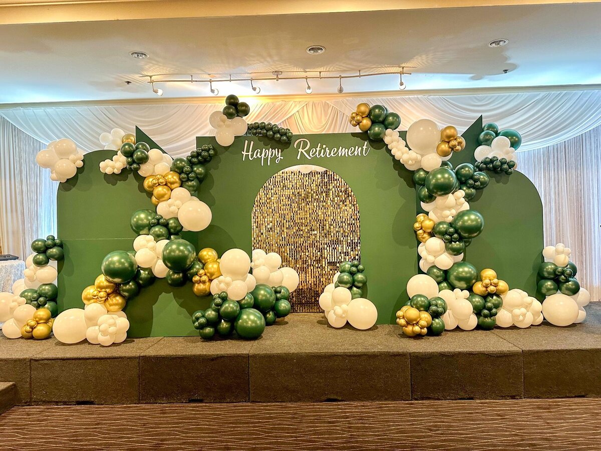 happy retirement balloons and backdrop chicago