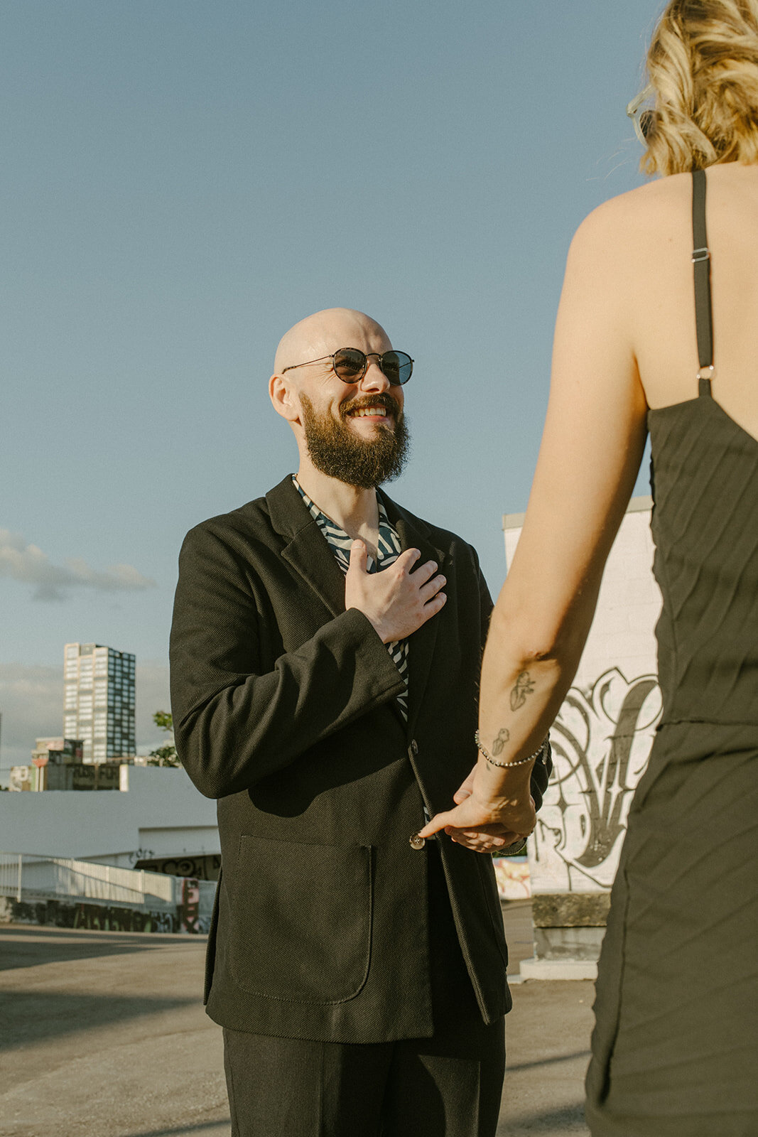 toronto-city-elopement-kensington-market-freespirited-romantic-fun-authentic-wedding-photography-2607
