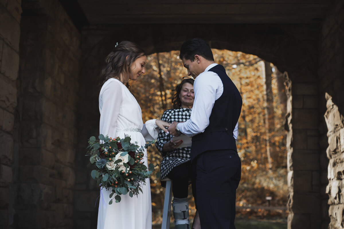 squires castle, wedding, ohio, photography, wedding photography, akron ohio, cleveland ohio, bride, groom