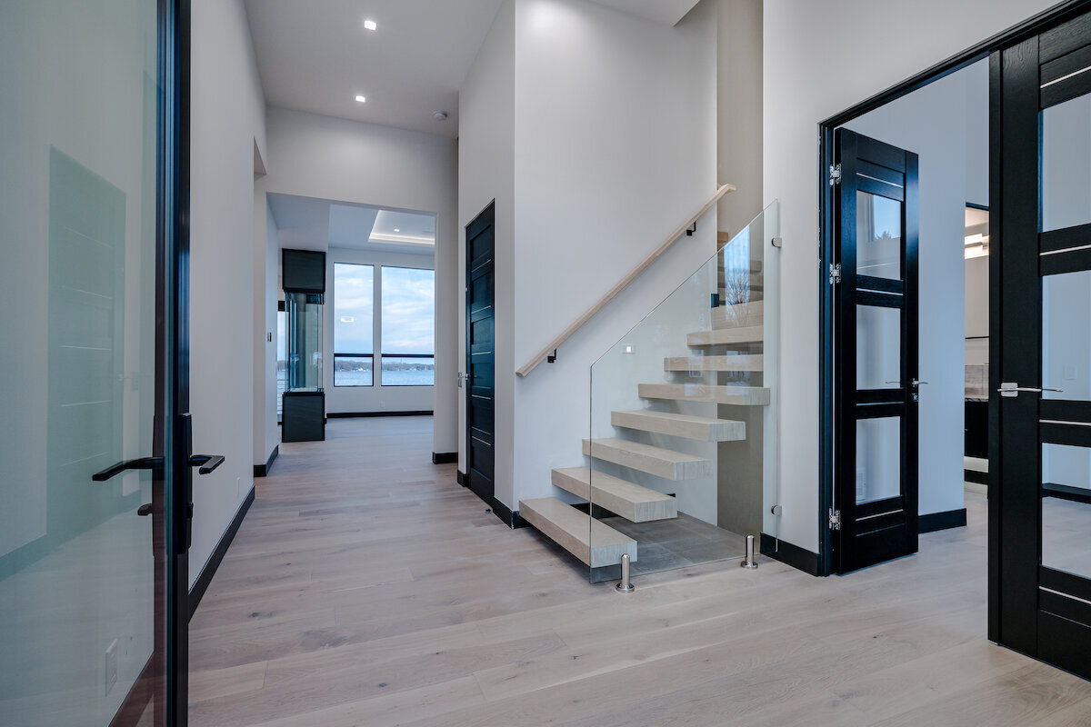South Shore Drive Modern Entryway