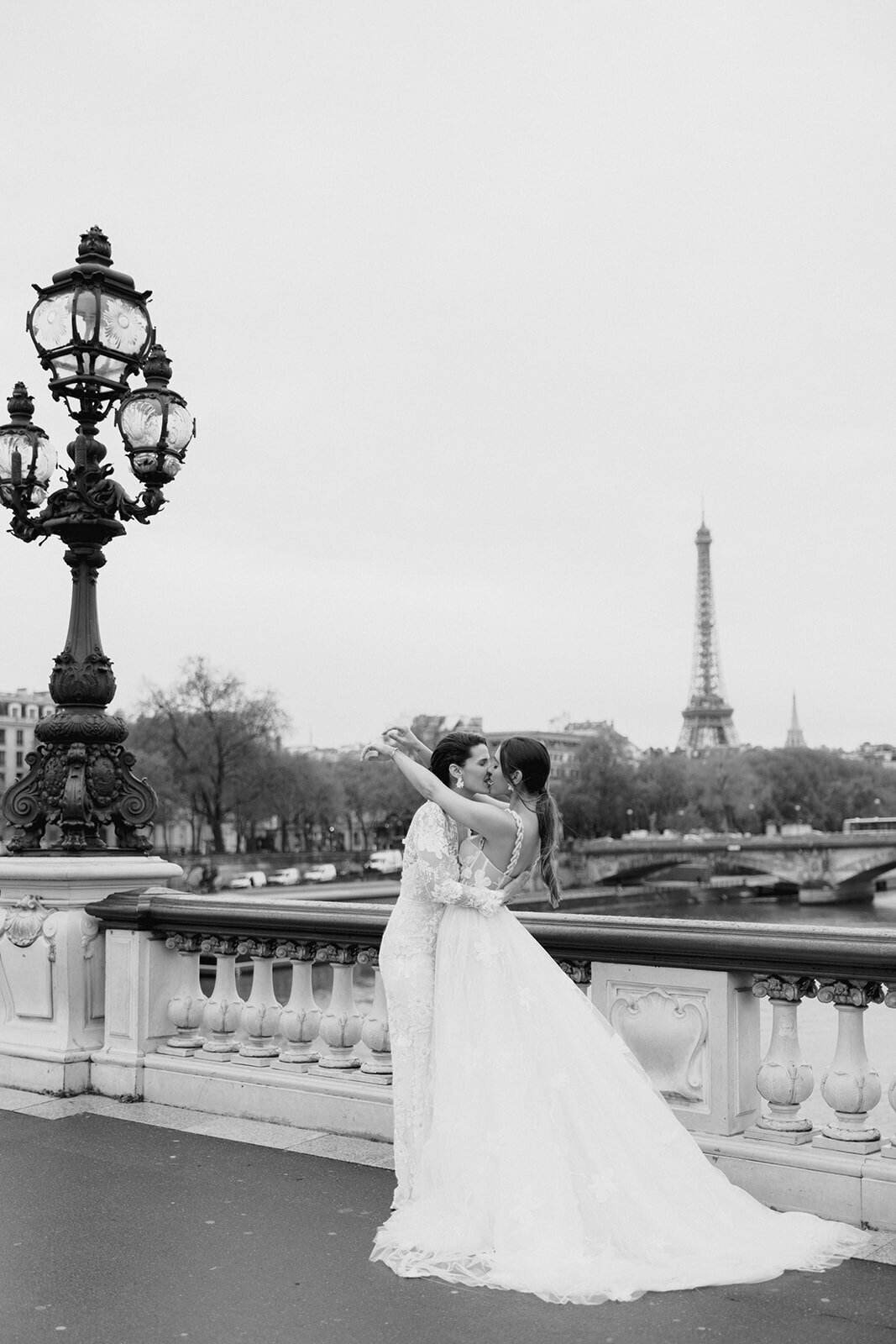 Paris-Elopement-Larisa-Shorina-Photography-le-Prive-Collective-41