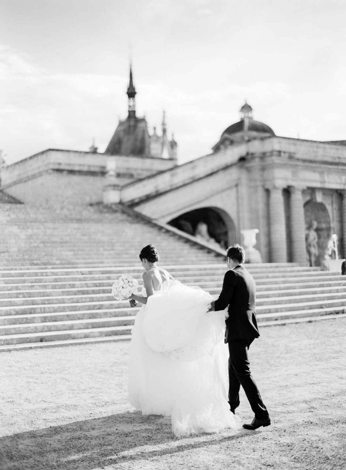 chateau-de-chantilly-luxury-wedding-phototographer-in-paris (28 of 59)