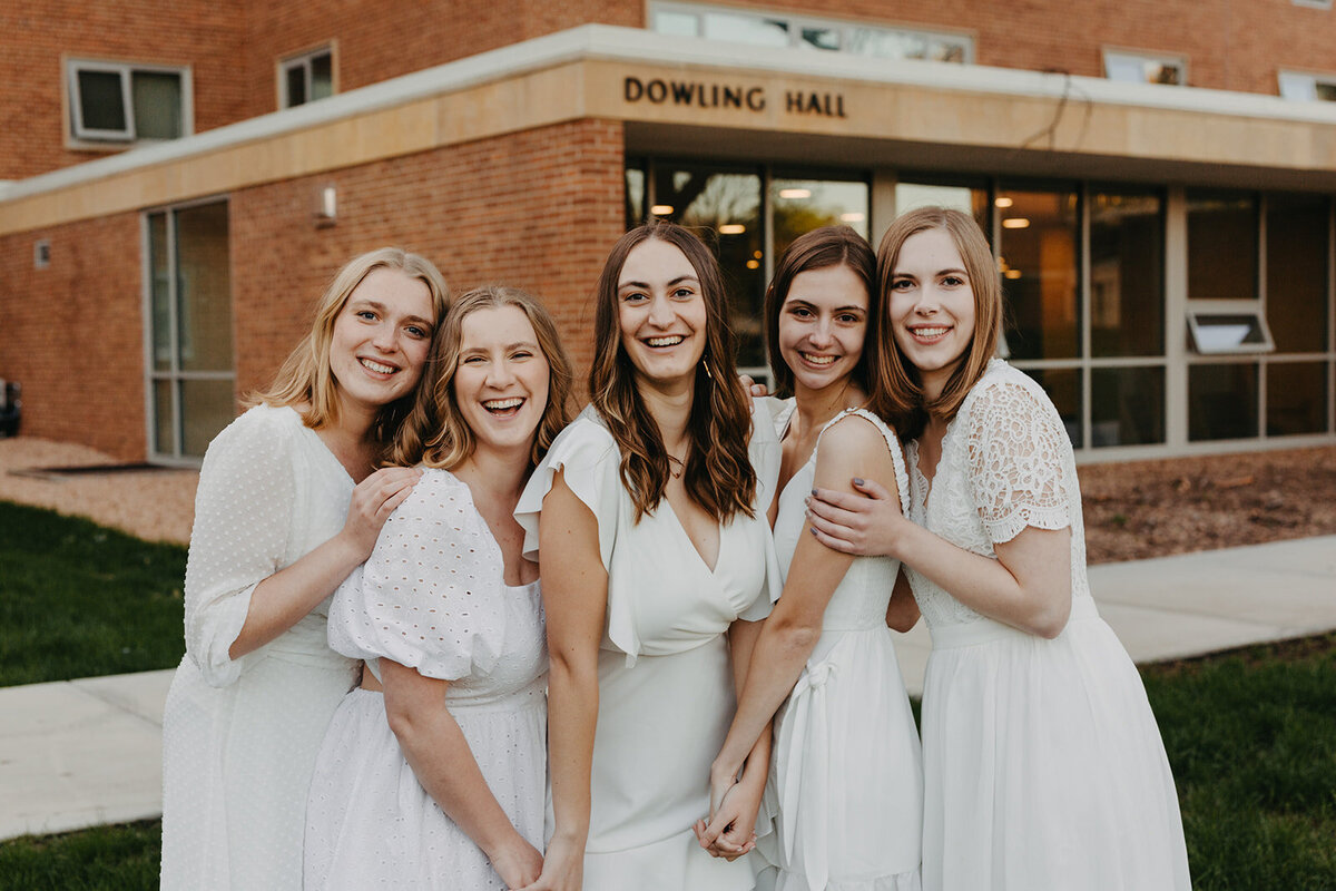 university graduation portraits university of st.thomas in st.paul by brianna kirk photography11
