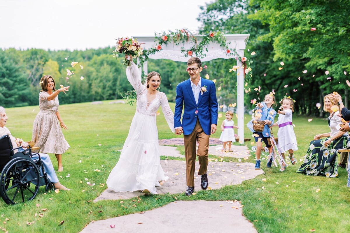 Cunningham-Farm-Boho-Colorful-Maine-Wedding-Photography_0042
