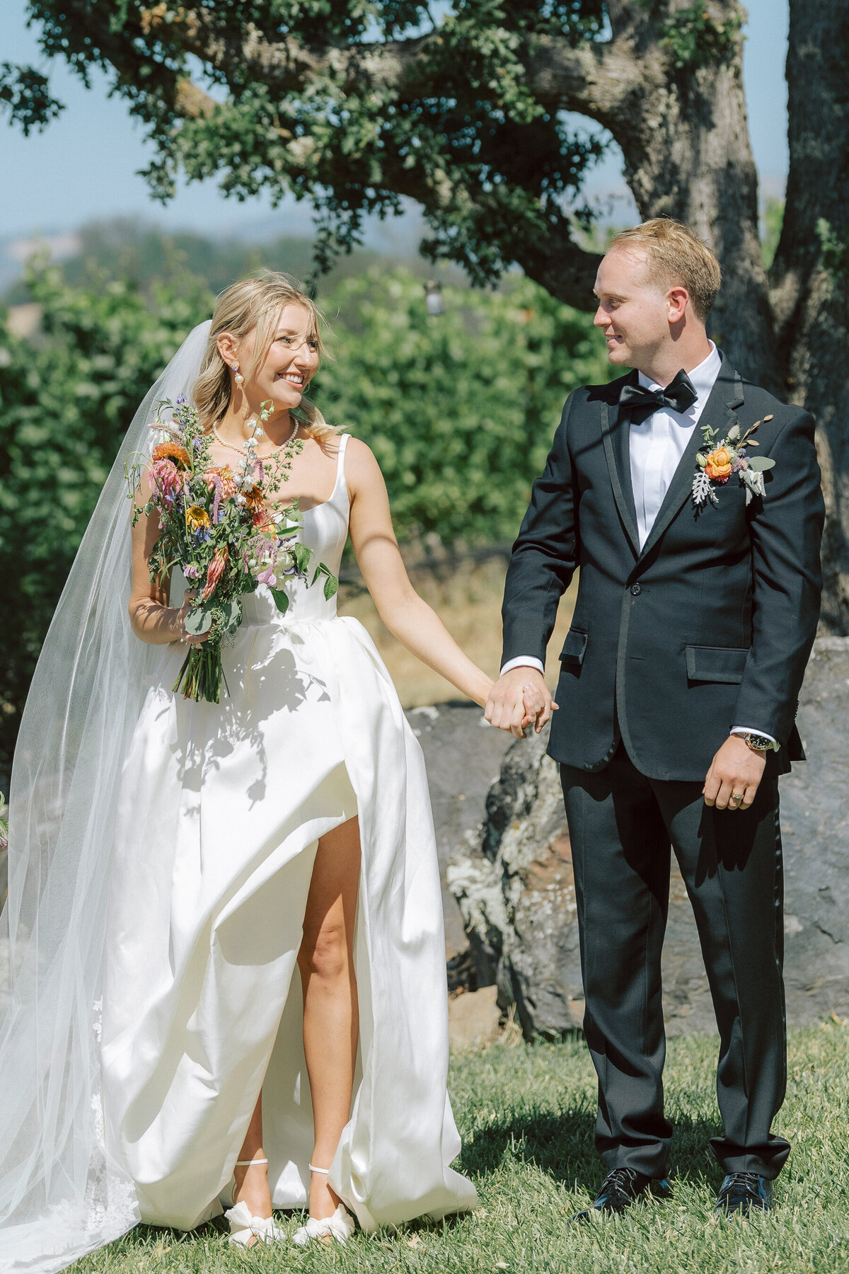 0079_gretchen_gause_photo_healdsburg_wedding_arista_winery_ceremony_blue_sky_2024-