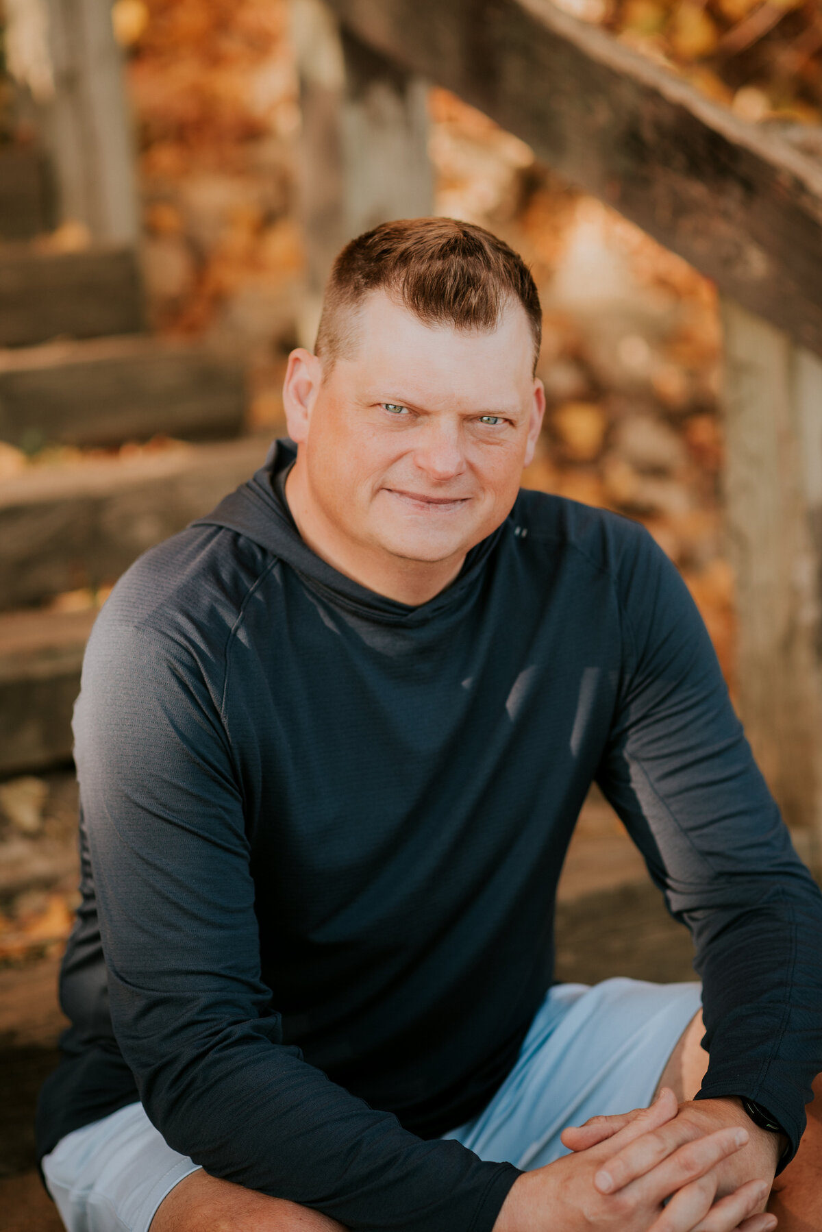 Showcase your personality through lifestyle dating photography in Minnesota. Natural, candid portraits that help you make real connections.