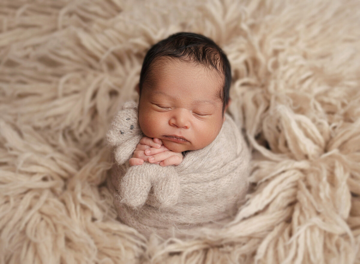 aliso-viejo-baby-photographer-tiny-bear