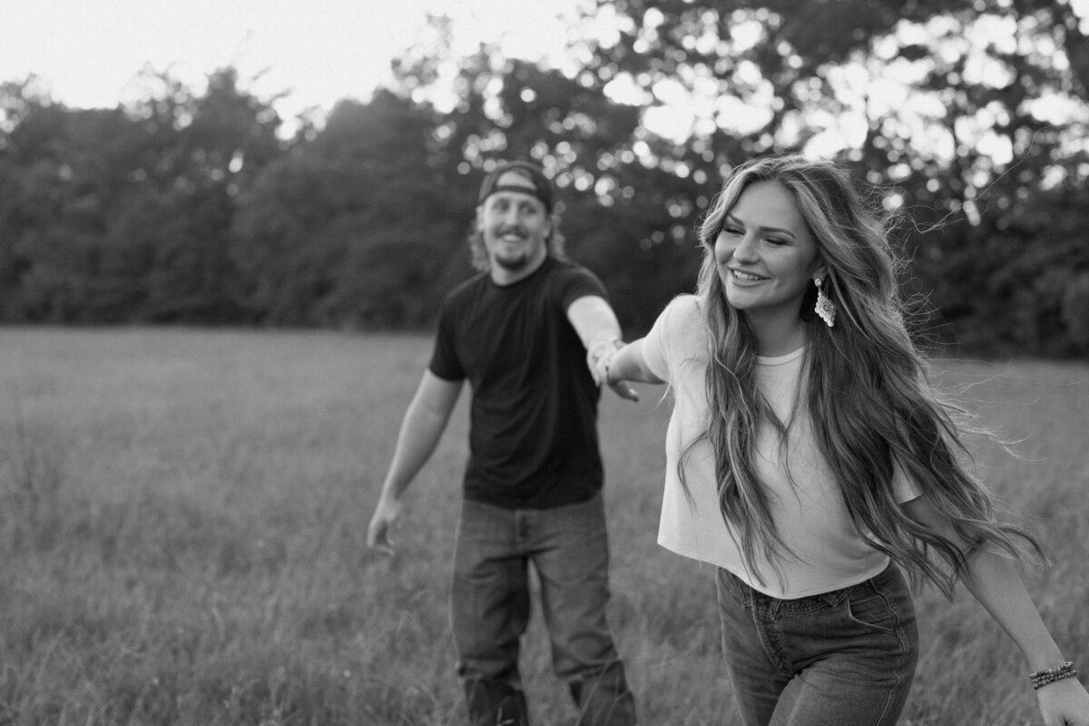 Orangefield Texas_Couple Session Field_Courtney LaSalle Photography-19