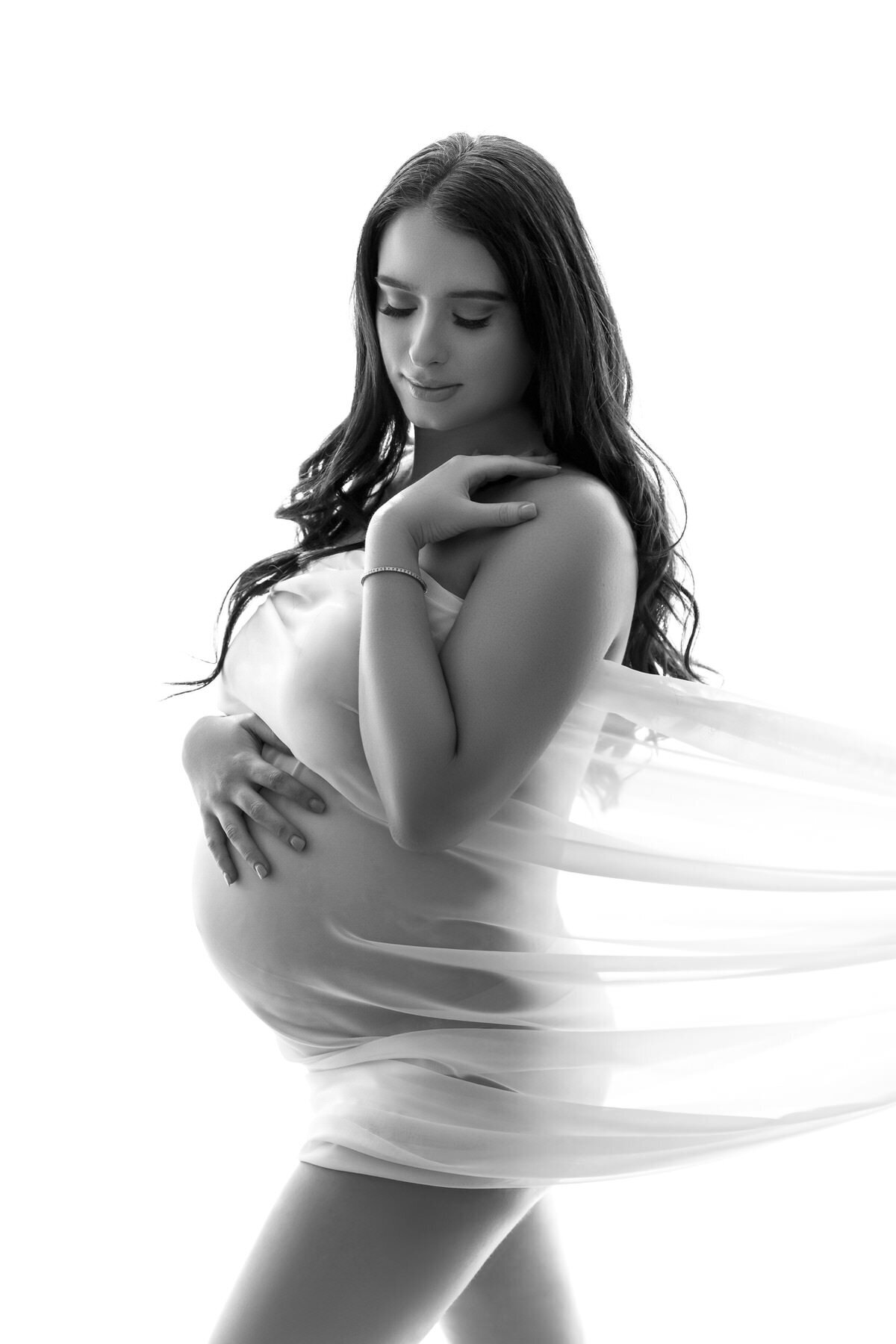 22 Elegant maternity photographer Charlotte
