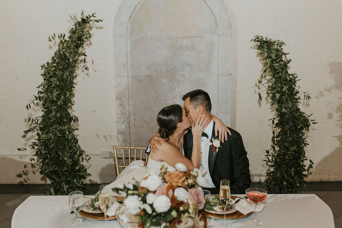 WELLING-FLORES.Wedding.EngineersClub-rcptn-112