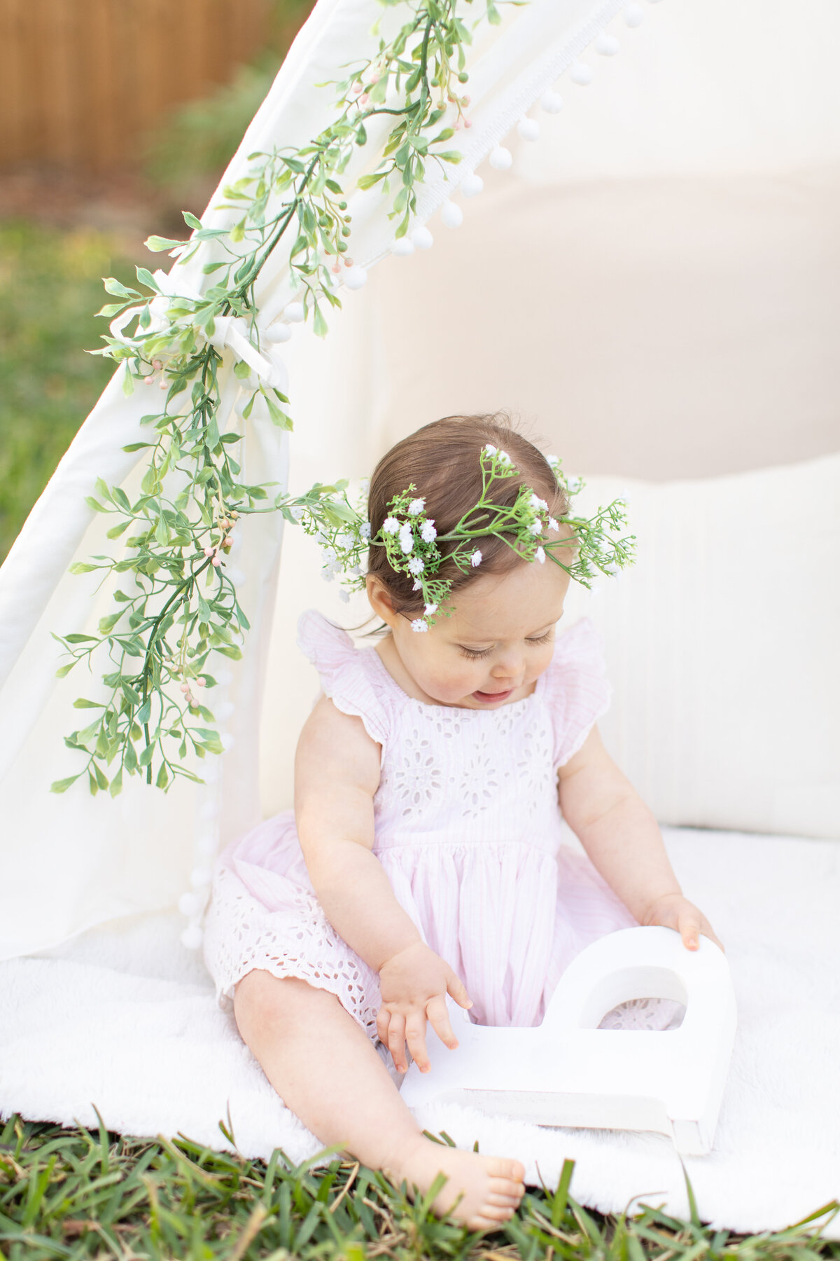 Tampa-Florida-Cake-Smash-Session-First-Birthday-Megan-Marie-Photography-12