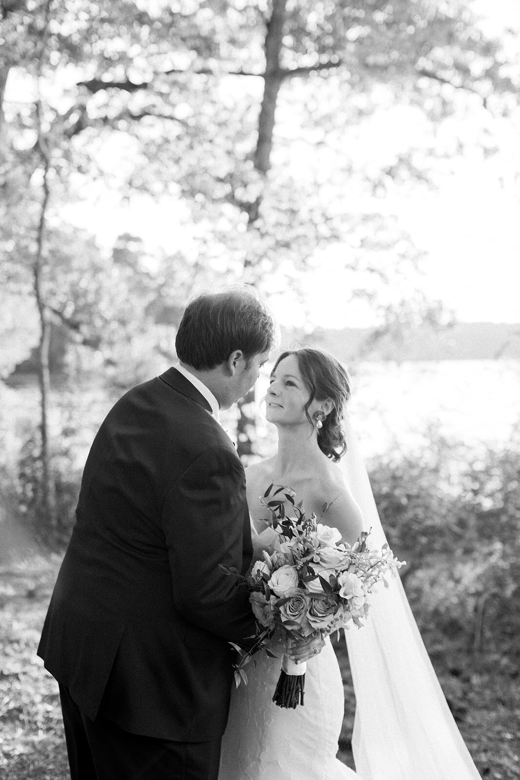 Lizzie Baker Photo _ Elizabeth & Lawson _ Luxury Micro Wedding _ Atlanta Wedding Photographer-583