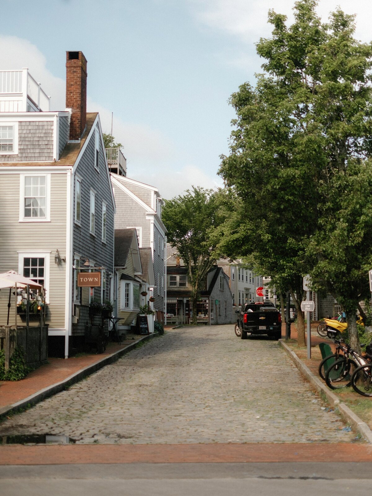 Wauwinet_Nantucket_Wedding_LevKuperman_027