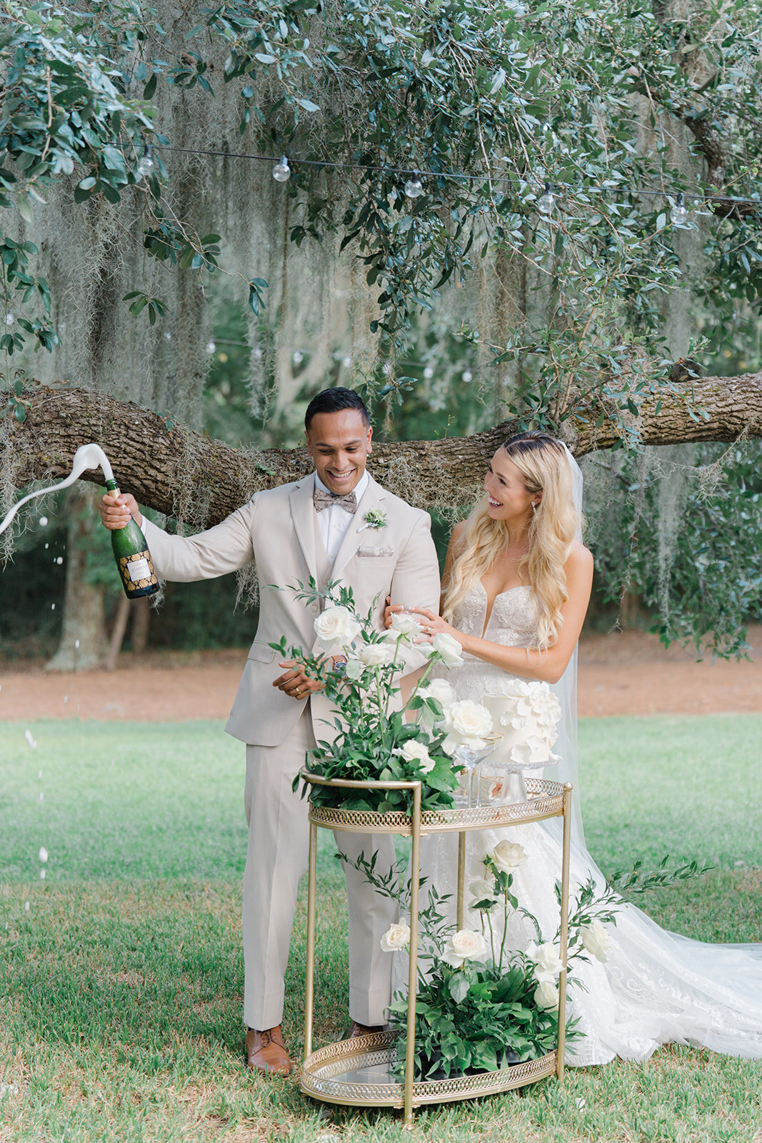 Alyvia + Ricky - Curated Wedding Elopement at Wingage Place - by Pure Luxe Bride Elopements - 10