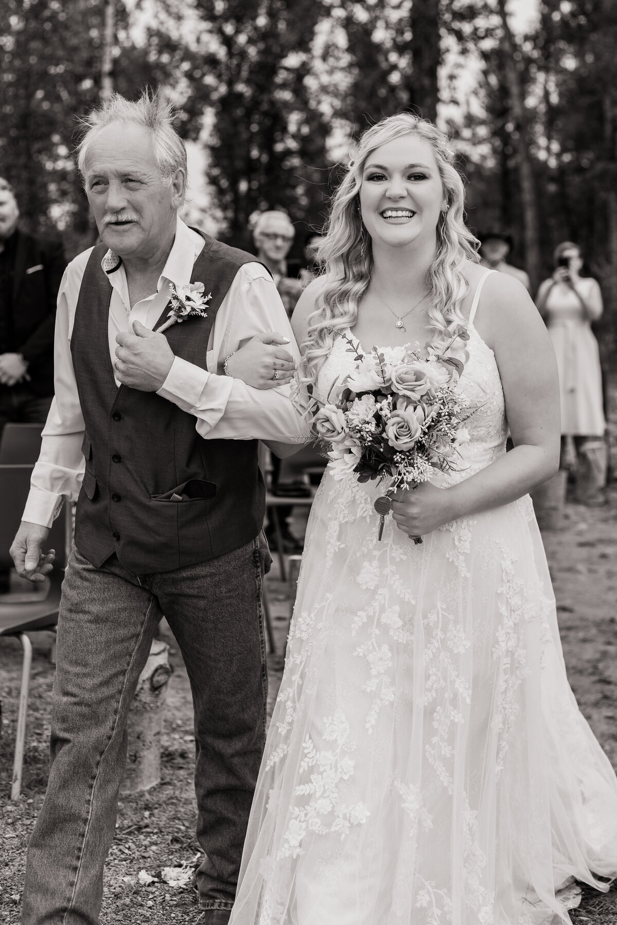 bride-and-father-aisle