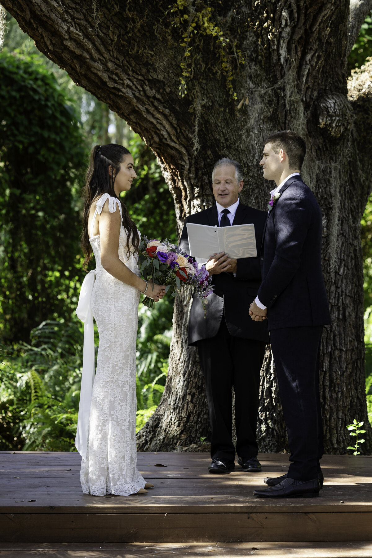 0097-cara-dehart-lewis-photography-del-favero-oasis-tampa-elopement-in-florida-chantilly-chic-celebrations