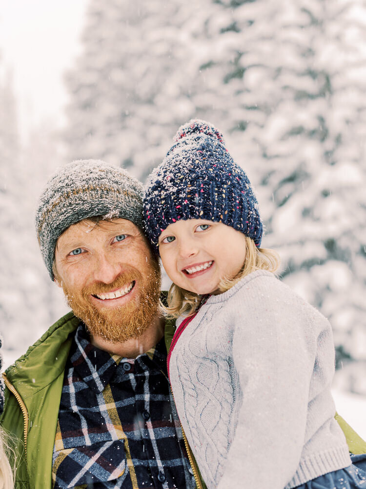 Colorado-Family-Photography-Christmas-Winter-Mountain-Snowy-Photoshoot7