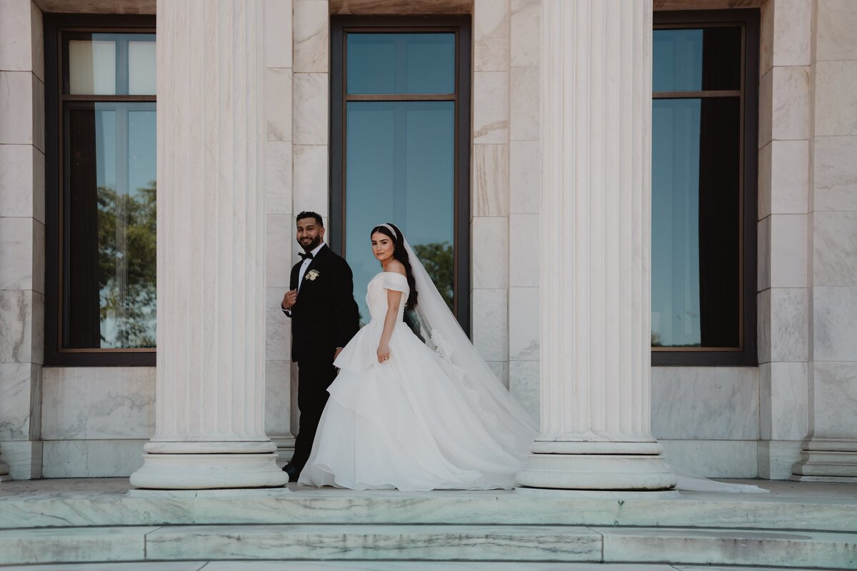 wedding-photo-locations-toldeo-museum