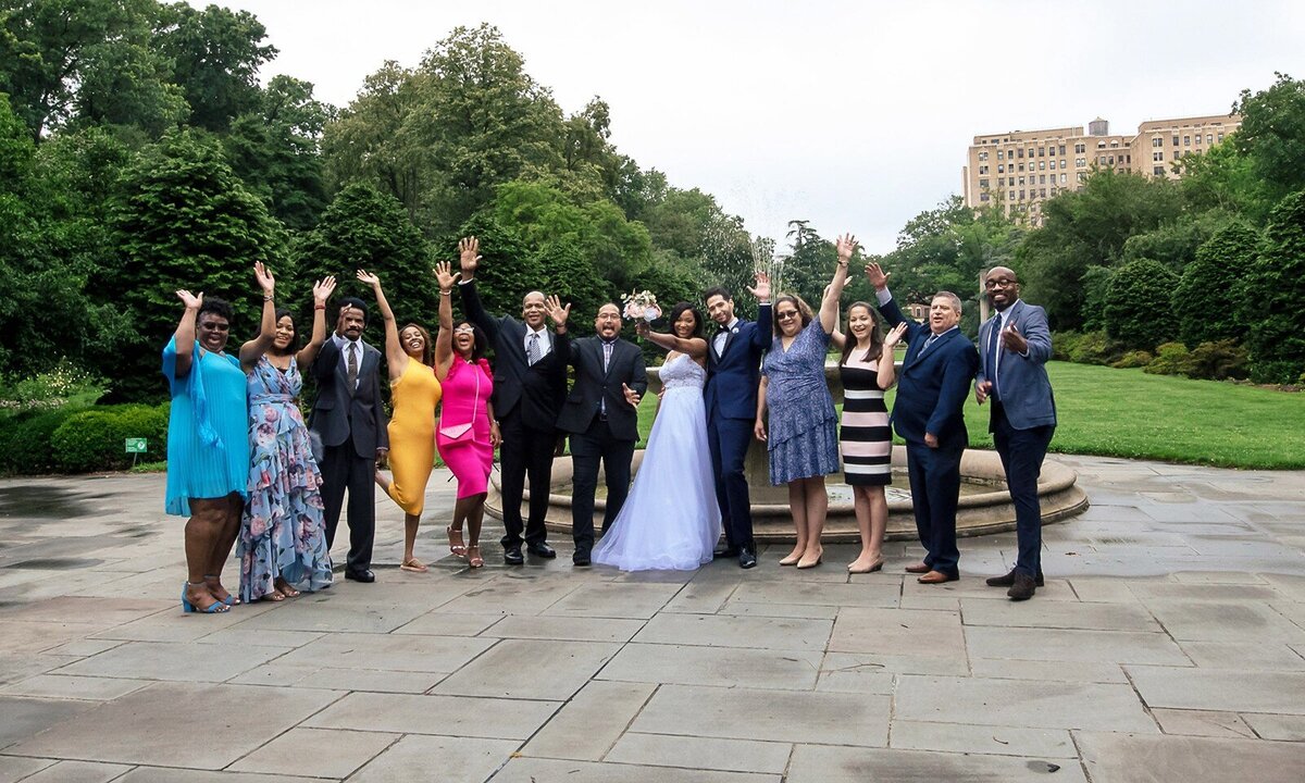 osborne-garden-family-portrait-during-elopement-with-bride-and-groom