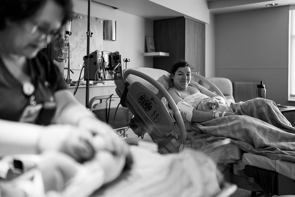 IsgarFamilyBirth-187 Large