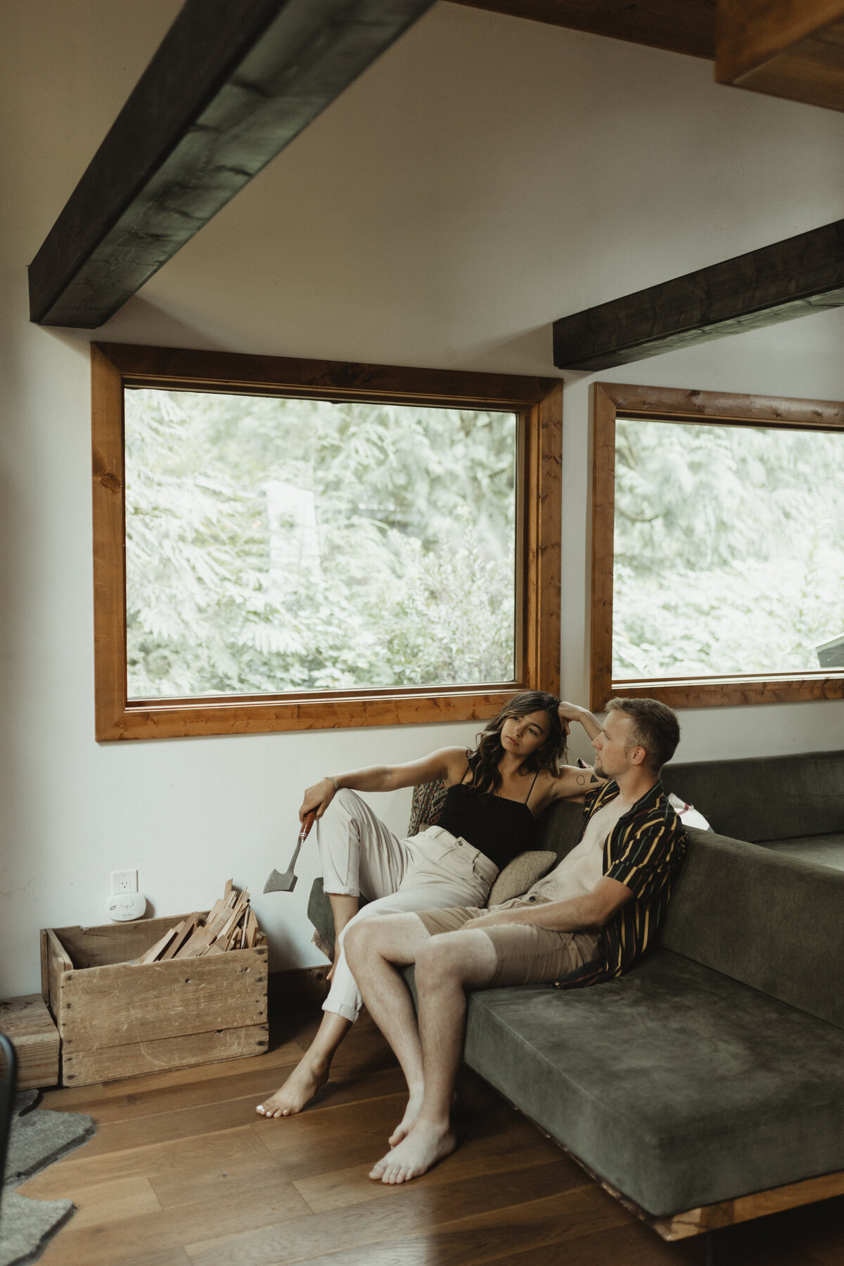 casualcouplesinhomesessionkansascityphotographer-2