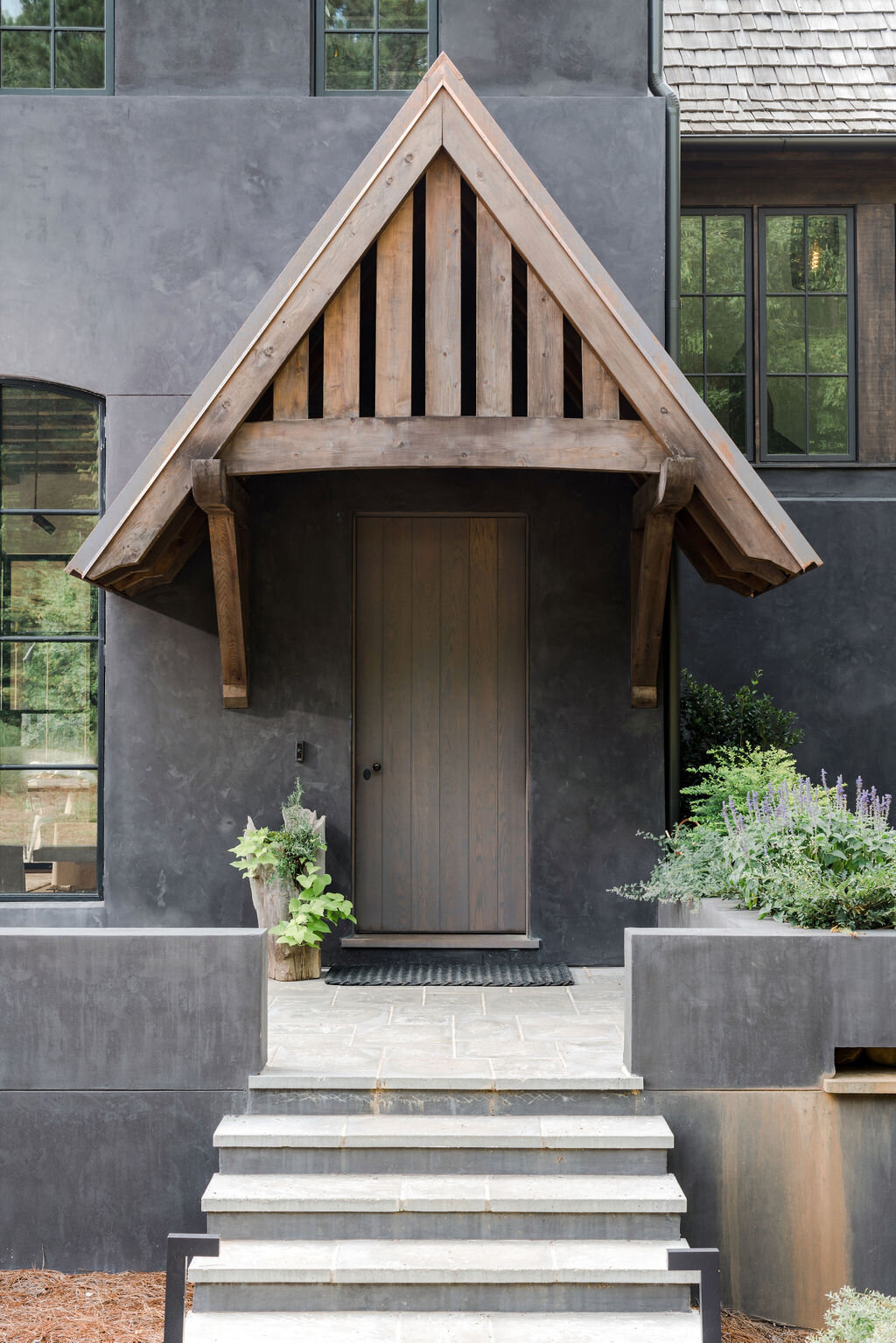 ahp_zarse_outsidefront_1