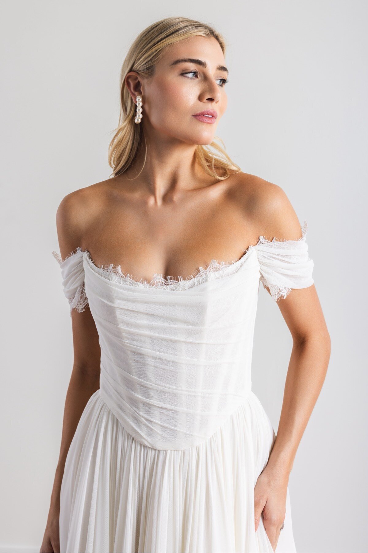 uploads-1726221234085_img_14744_calla_ivory_c