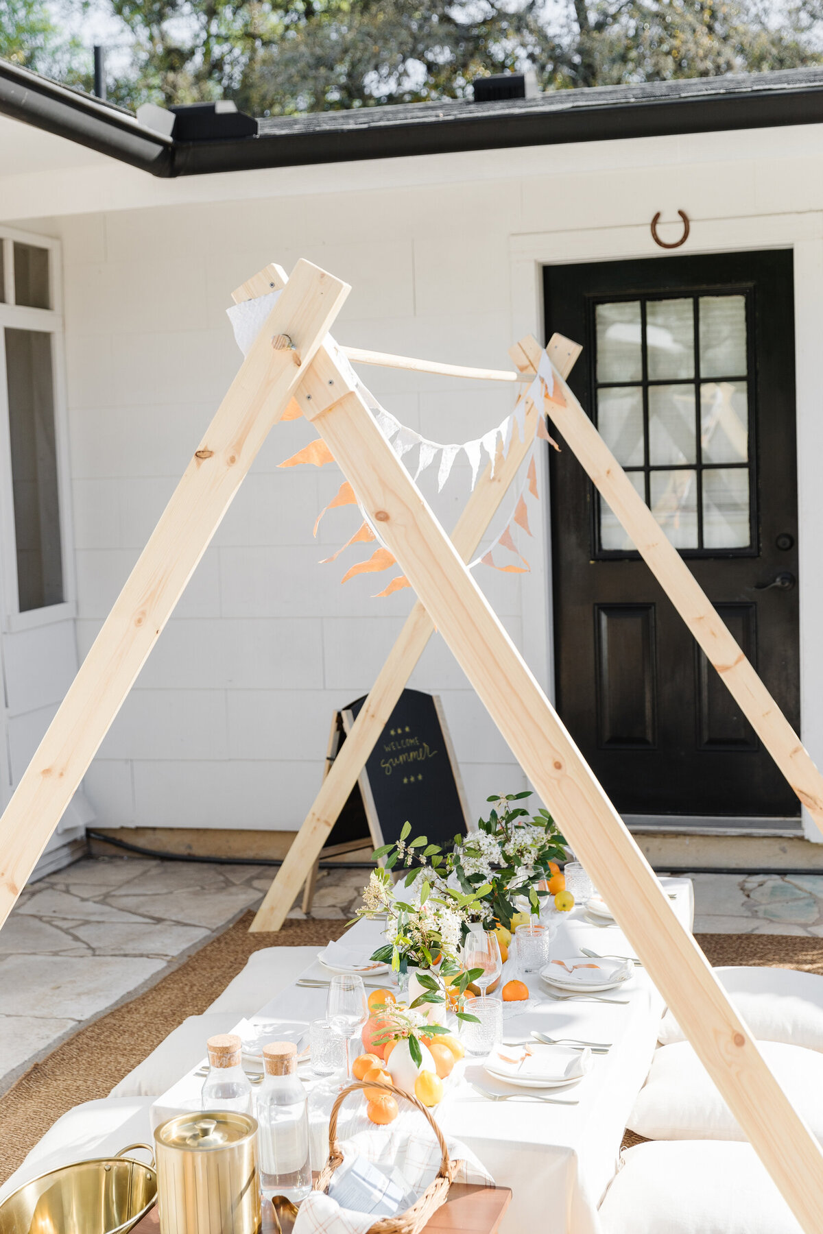 Austin Picnic Service - Cuties and Cream Table - Honey Social Picnic Co.