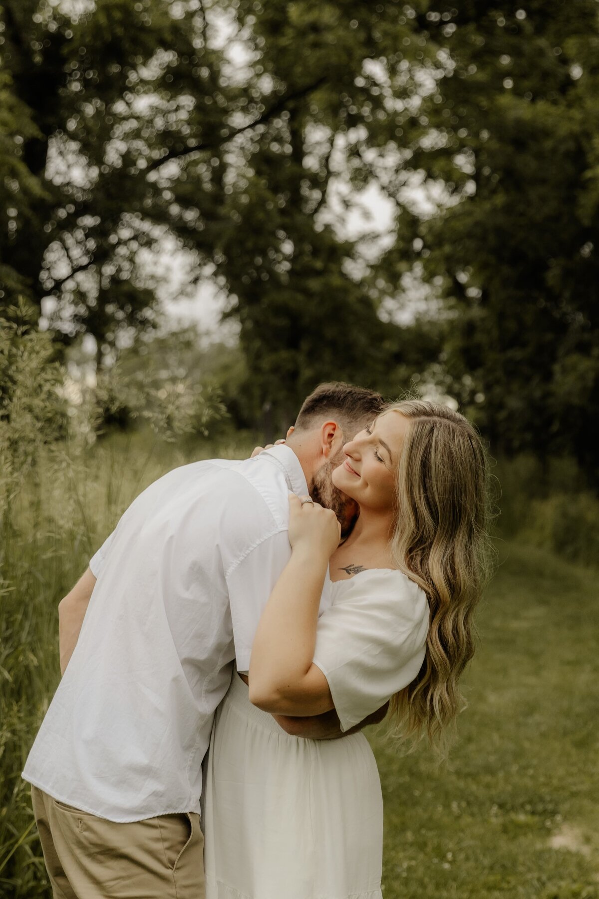 lighthearted-engagement-session-4