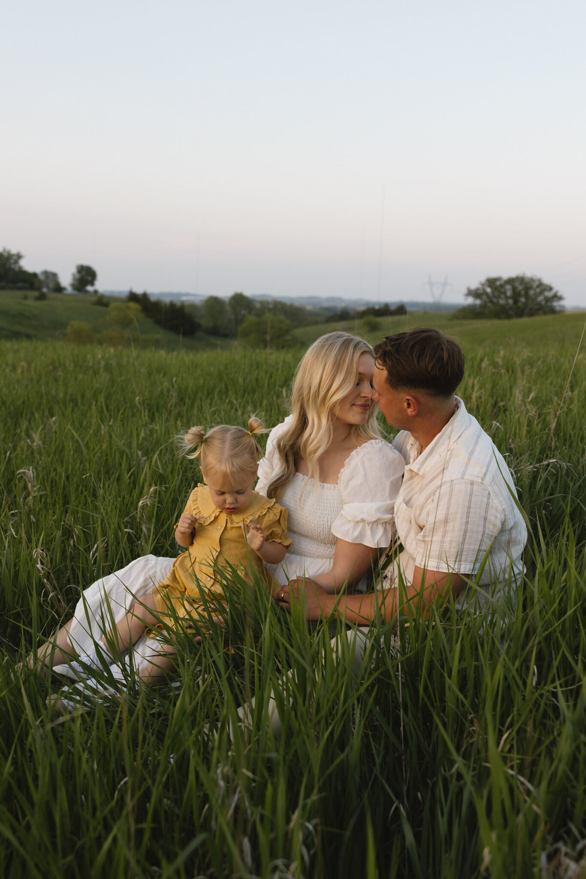 Good Earth State Park Family Photoshoot, Golden Hour Photographer, Sioux Falls-12